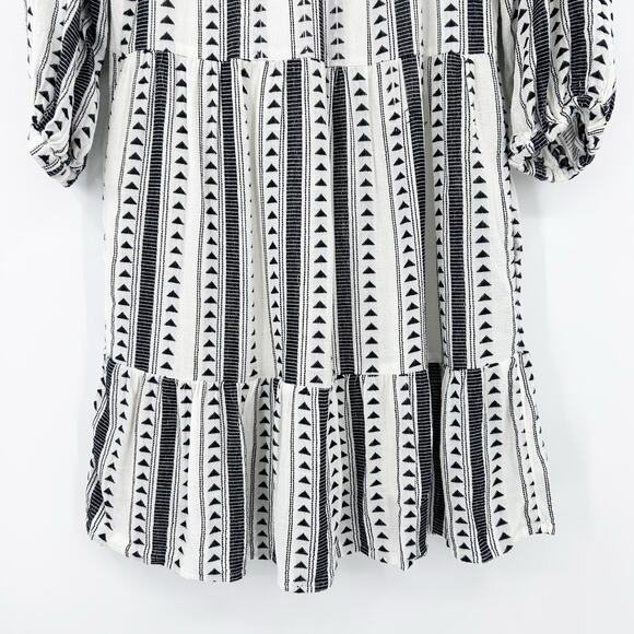 Evereve Carolina Black & Ivory Aztec Stripe Tiered Mini Dress Womens Size XS - Picture 12 of 12